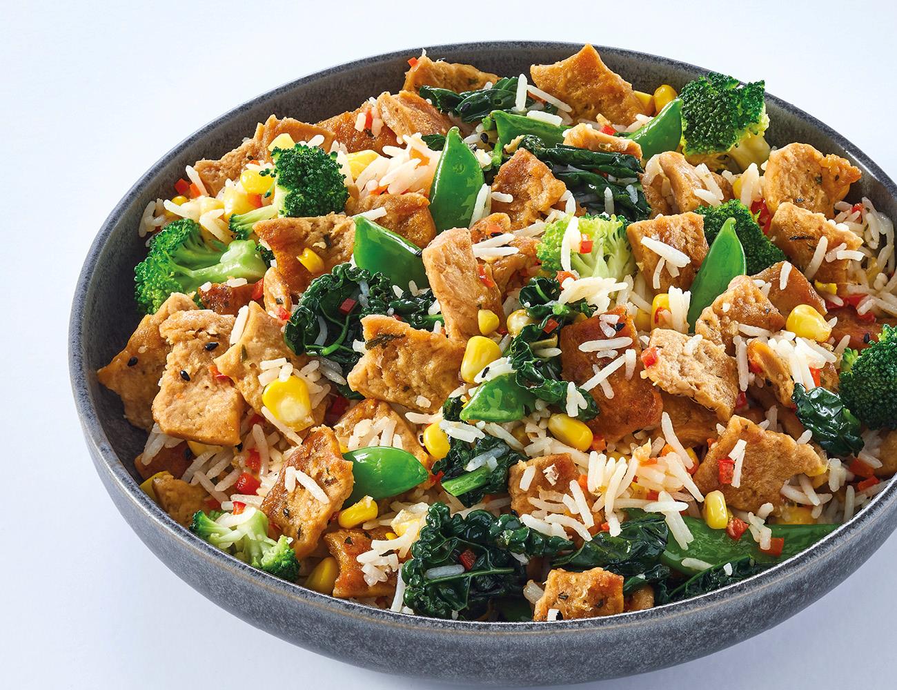 Paistettu riisi kasviksilla